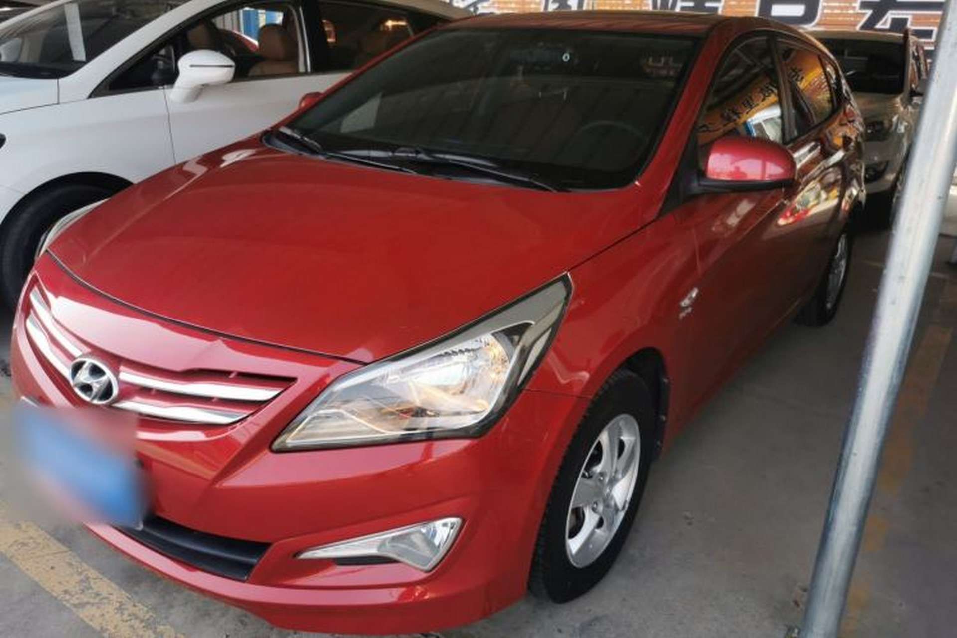 Used Hyundai Verna Ray 2014 1.4L Manual GLX Front Left 45 Deg