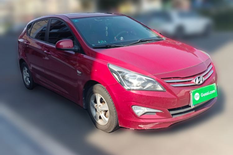 Used Hyundai Verna Ray 2014 1.4L Automatic GLX Front Right 45 Deg