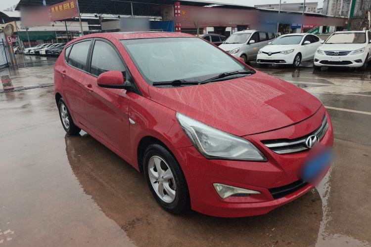 Used Hyundai Verna Ray 2014 1.4L Manual GLX Front Right 45 Deg