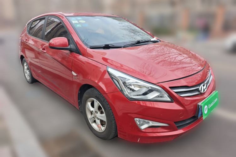 Used Hyundai Verna Ray 2014 1.4L Automatic GLX Front Right 45 Deg