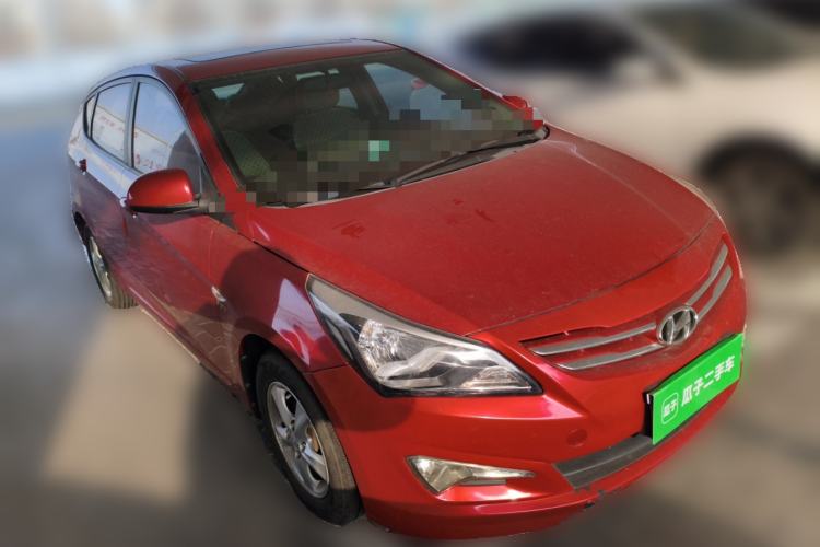 Used Hyundai Verna Ray 2014 1.4L Automatic GLX Front Right 45 Deg