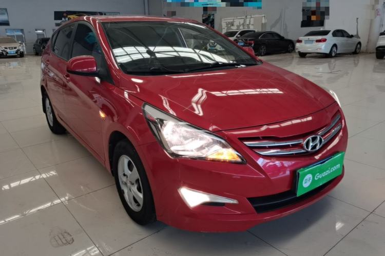 Used Hyundai Verna Ray 2014 1.4L Manual GLX Front Right 45 Deg