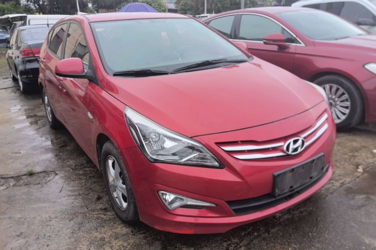 Used Hyundai Verna Ray 2014 1.4L Manual GLX Front Right 45 Deg