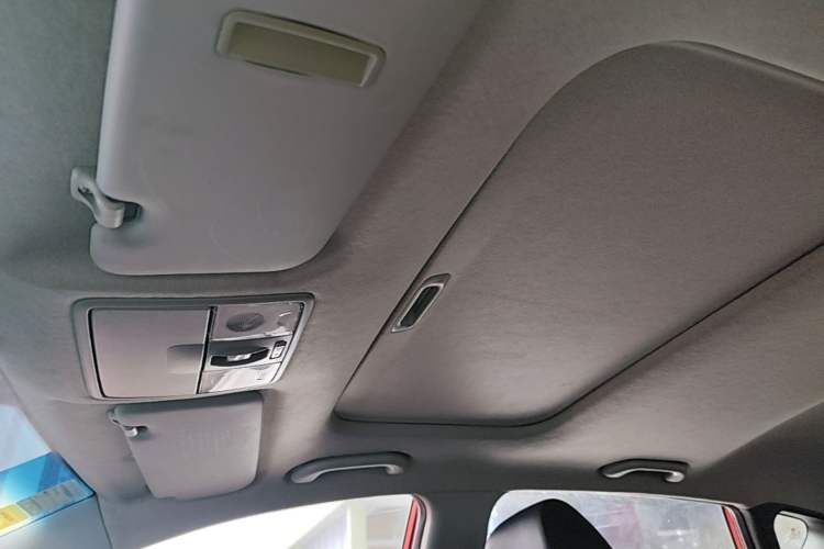 Used Hyundai Verna Ray 2014 1.4L Automatic GLX Headliner