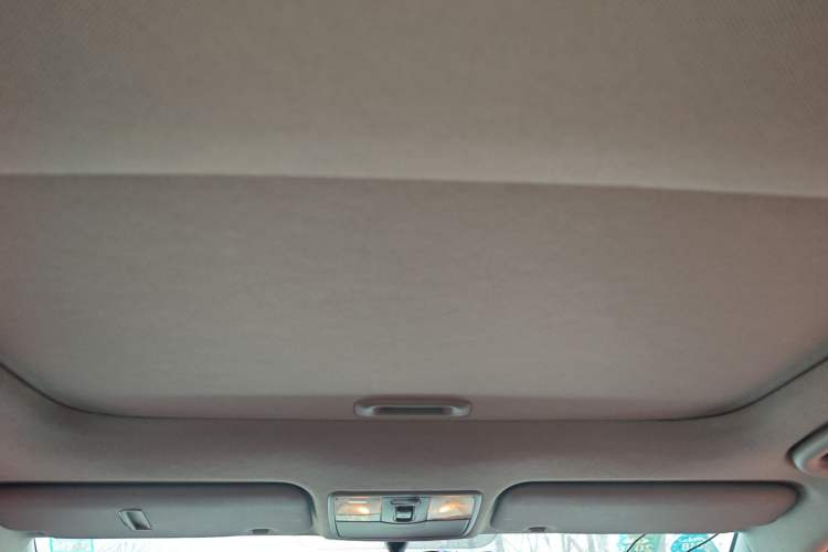 Used Hyundai Verna Ray 2014 1.4L Automatic GLX Headliner
