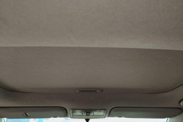Used Hyundai Verna Ray 2014 1.4L Automatic GLX Headliner