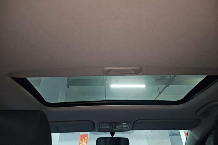 Used Hyundai Verna Ray 2014 1.6L Automatic TOP Headliner