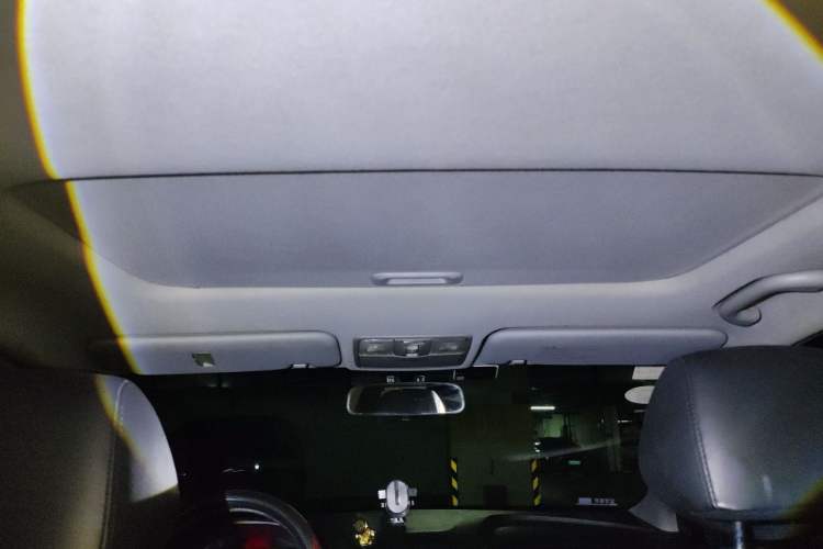 Used Hyundai Verna Ray 2014 1.4L Automatic GLX Headliner