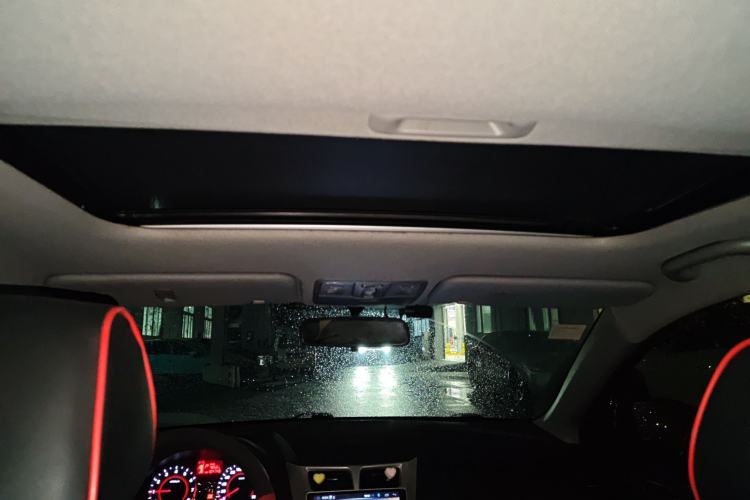 Used Hyundai Verna Ray 2014 1.4L Automatic GLX Headliner