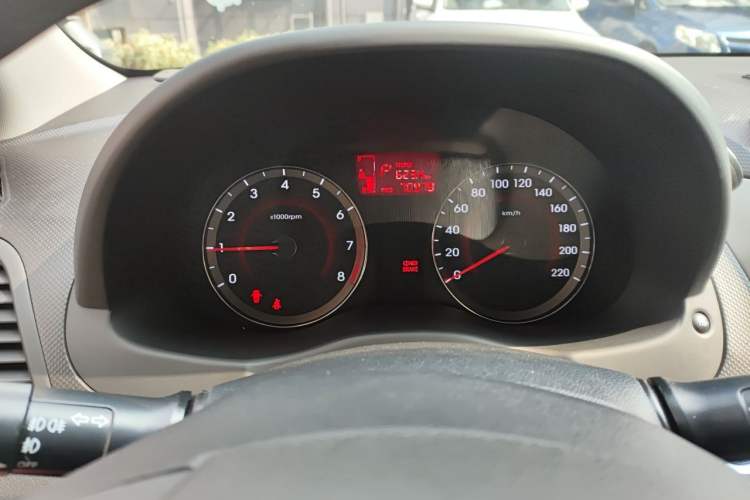 Used Hyundai Verna Ray 2014 1.6L Automatic TOP Instrument Cluster