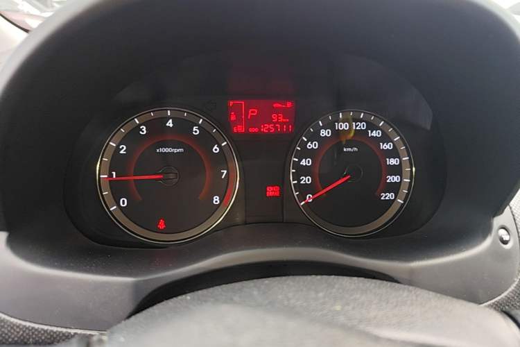 Used Hyundai Verna Ray 2014 1.4L Automatic GLX Instrument Cluster