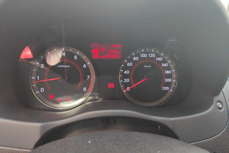 Used Hyundai Verna Ray 2014 1.4L Automatic GLX Instrument Cluster
