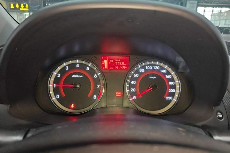 Used Hyundai Verna Ray 2014 1.4L Automatic GLX Instrument Cluster