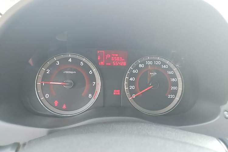 Used Hyundai Verna Ray 2014 1.4L Automatic GLX Instrument Cluster