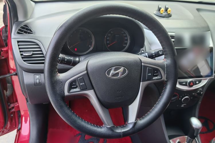 Used Hyundai Verna Ray 2014 1.6L Automatic TOP Interior 1