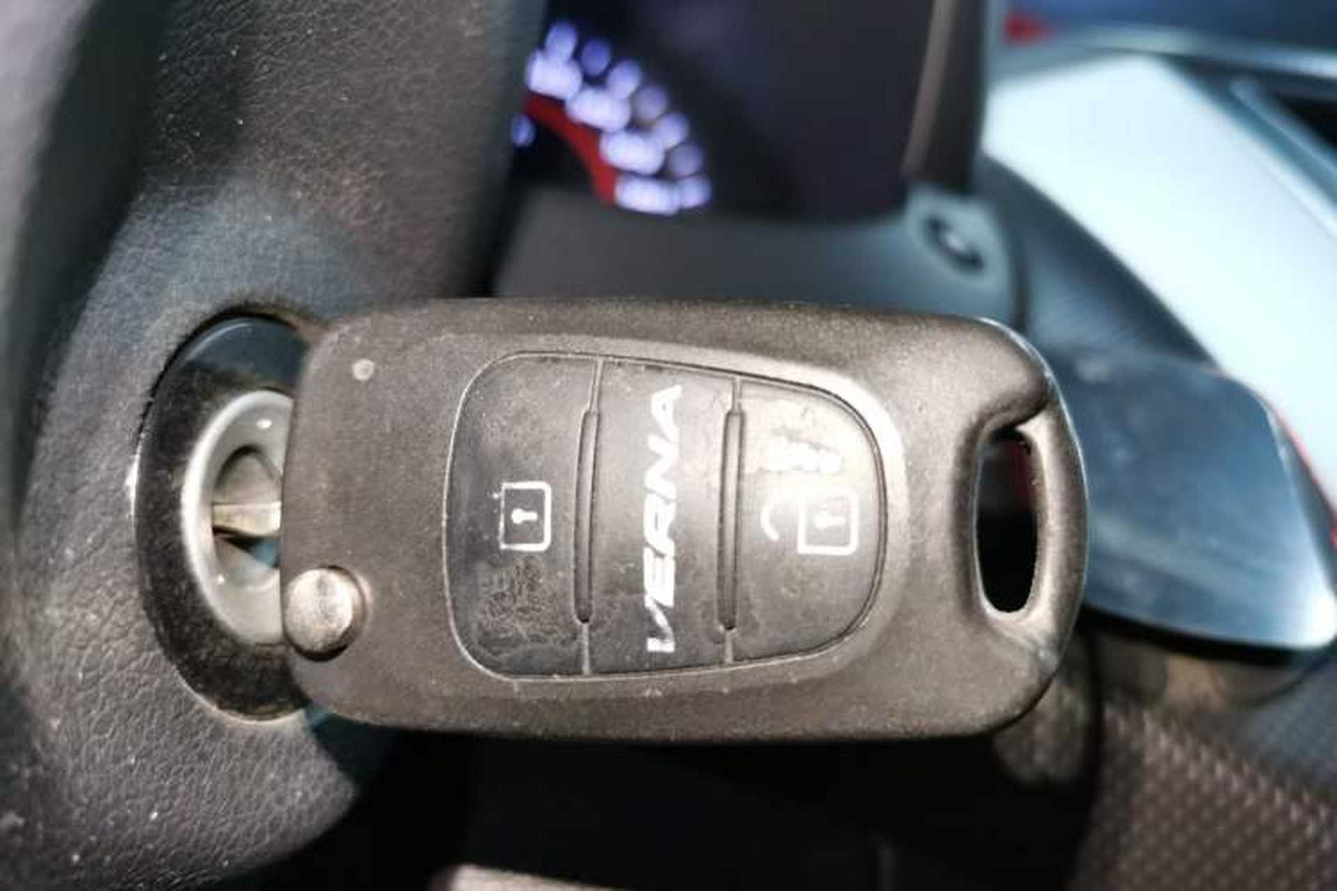 Used Hyundai Verna Ray 2014 1.4L Automatic TOP Interior 1
