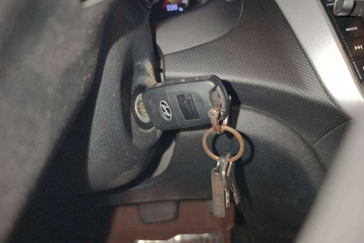 Used Hyundai Verna Ray 2014 1.4L Automatic GLX Interior 1