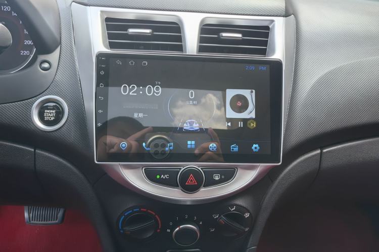 Used Hyundai Verna Ray 2014 1.6L Automatic TOP Interior 2