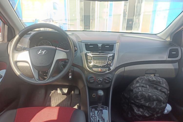 Used Hyundai Verna Ray 2014 1.4L Automatic GLX Interior 2