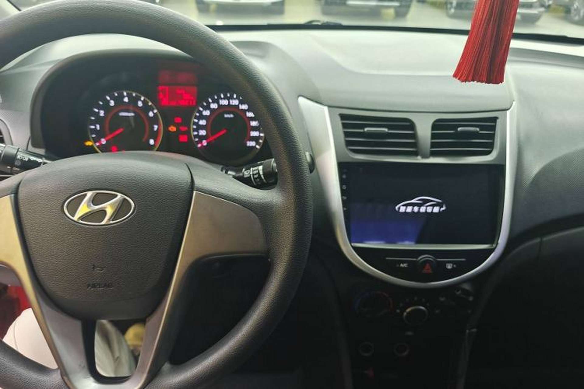 Used Hyundai Verna Ray 2014 1.4L Manual GLX Interior 3