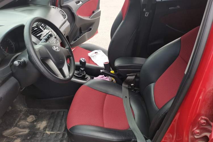 Used Hyundai Verna Ray 2014 1.4L Manual GLX Left Front Seat
