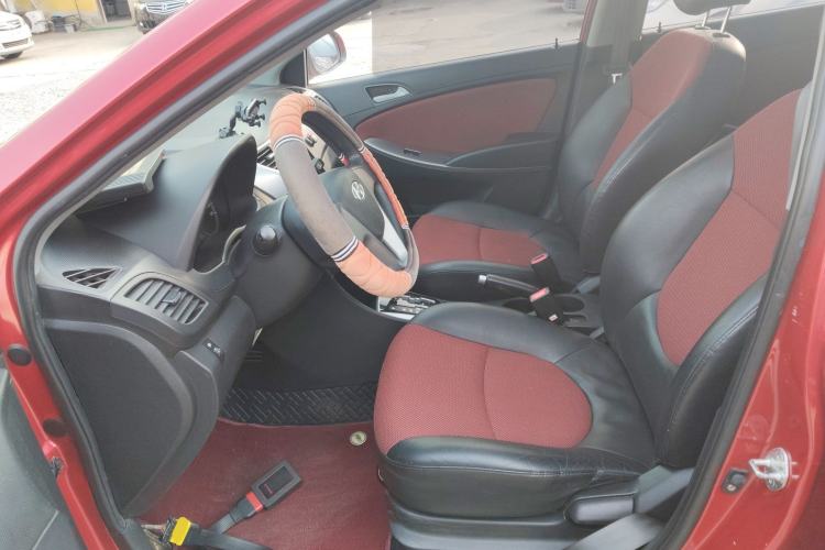Used Hyundai Verna Ray 2014 1.4L Automatic GLX Left Front Seat