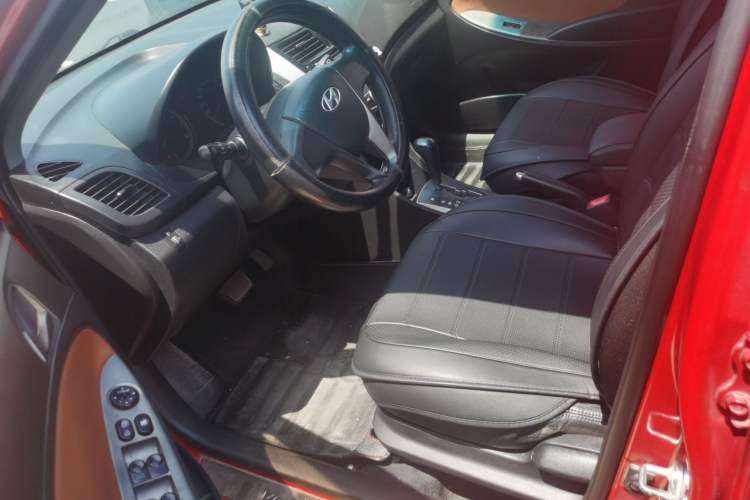 Used Hyundai Verna Ray 2014 1.4L Automatic GLX Left Front Seat