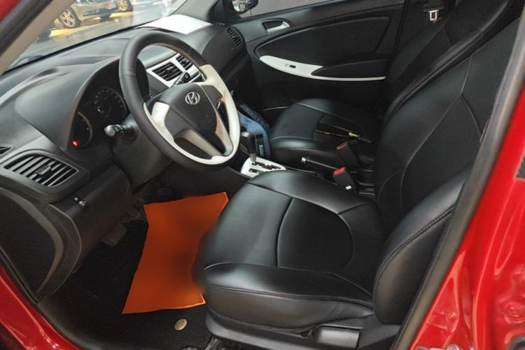 Used Hyundai Verna Ray 2014 1.4L Automatic GLX Left Front Seat