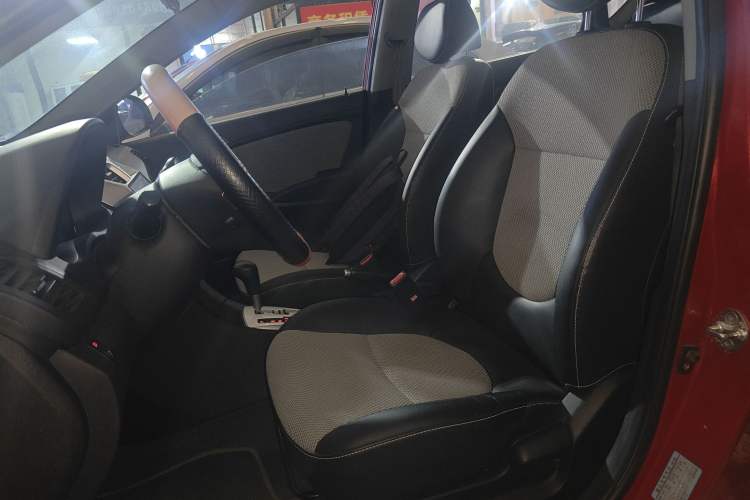 Used Hyundai Verna Ray 2014 1.4L Automatic GLX Left Front Seat