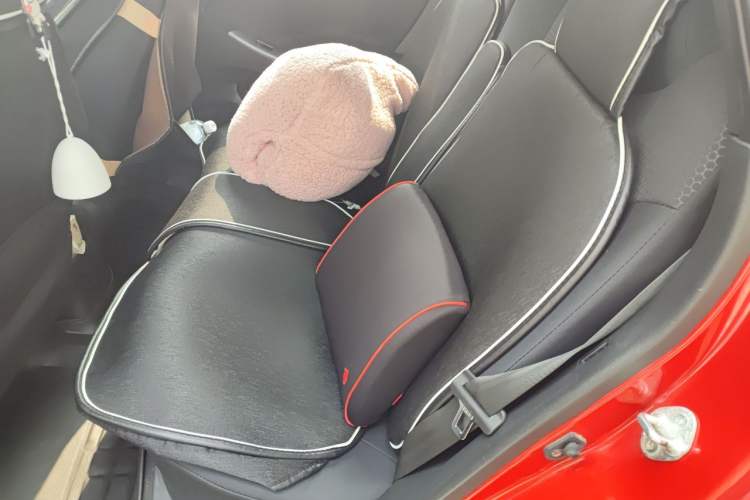 Used Hyundai Verna Ray 2014 1.6L Automatic TOP Left Rear Seat