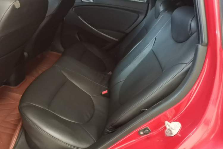 Used Hyundai Verna Ray 2014 1.4L Manual GLX Left Rear Seat