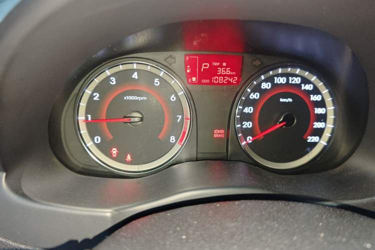 Used Hyundai Verna Ray 2014 1.4L Automatic GLX Odometer Close Up