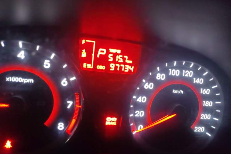 Used Hyundai Verna Ray 2014 1.4L Automatic GLX Odometer Close Up