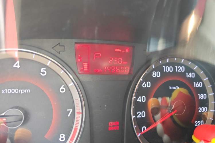 Used Hyundai Verna Ray 2014 1.4L Automatic GLX Odometer Close Up