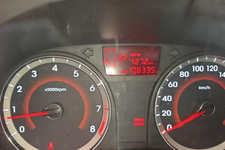 Used Hyundai Verna Ray 2014 1.4L Automatic GLX Odometer Close Up