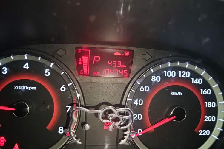 Used Hyundai Verna Ray 2014 1.4L Automatic GLX Odometer Close Up