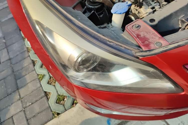 Used Hyundai Verna Ray 2014 1.6L Automatic TOP Right Front Headlight