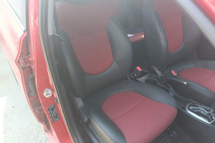 Used Hyundai Verna Ray 2014 1.4L Automatic GLX Right Front Seat