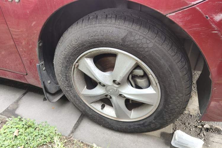 Used Hyundai Verna Ray 2014 1.4L Manual GLX Right Front Wheel Hub