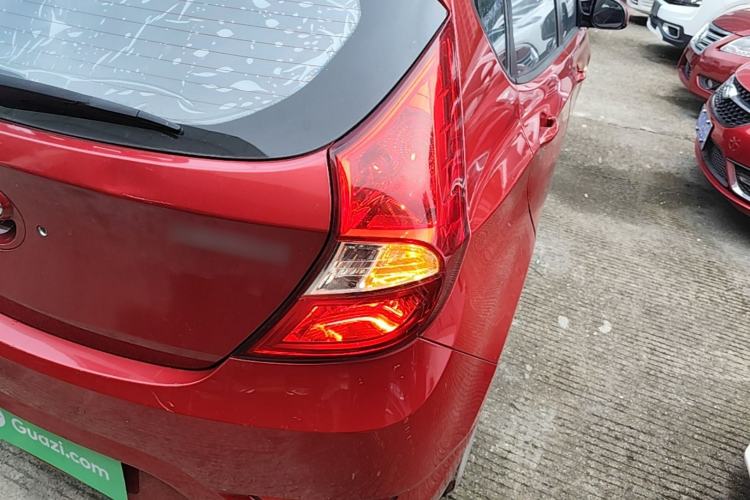 Used Hyundai Verna Ray 2014 1.4L Automatic GLX Right Rear Taillight