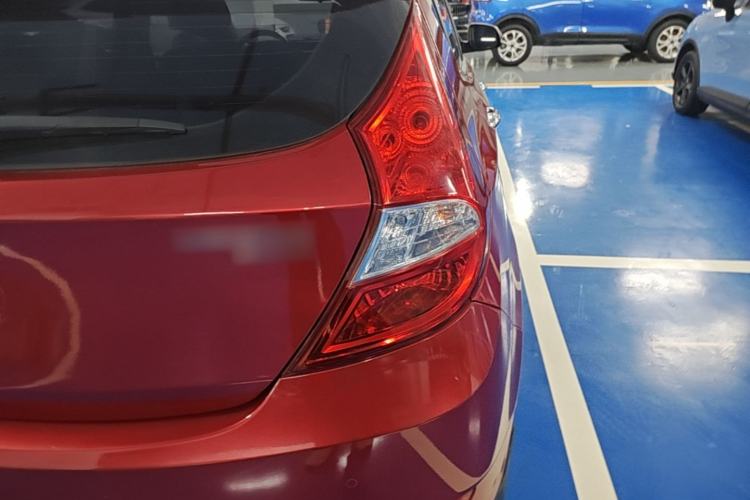 Used Hyundai Verna Ray 2014 1.6L Automatic TOP Right Rear Taillight