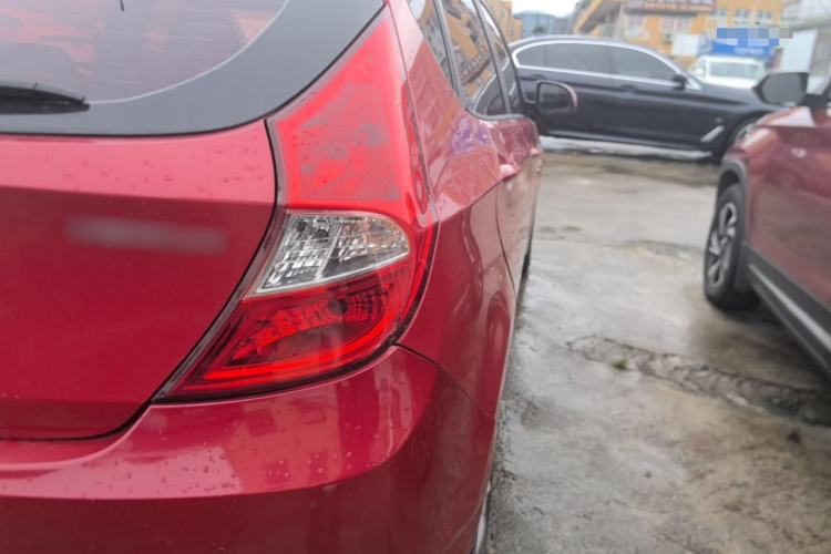 Used Hyundai Verna Ray 2014 1.4L Manual GLX Right Rear Taillight