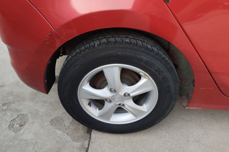 Used Hyundai Verna Ray 2014 1.4L Automatic GLX Right Rear Wheel Hub