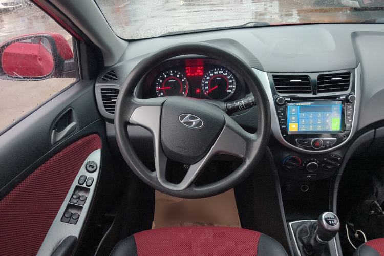 Used Hyundai Verna Ray 2014 1.4L Manual GLX Steering Wheel