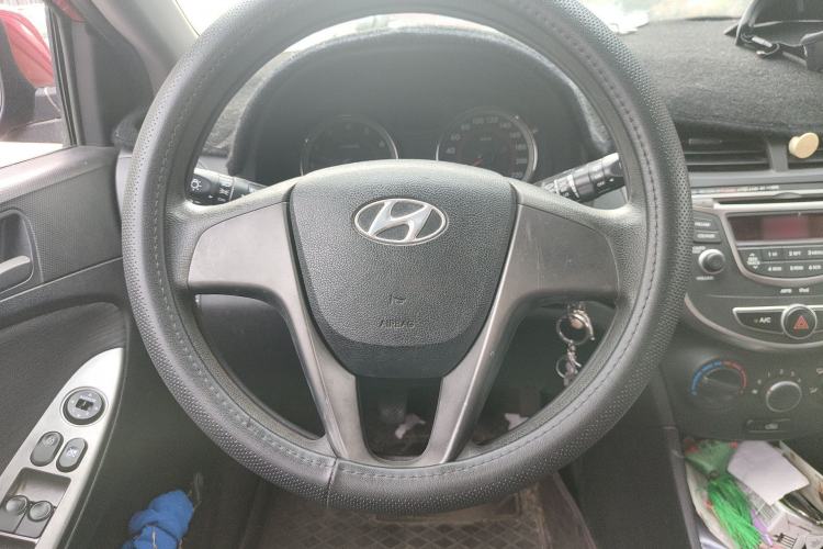 Used Hyundai Verna Ray 2014 1.4L Manual GLX Steering Wheel