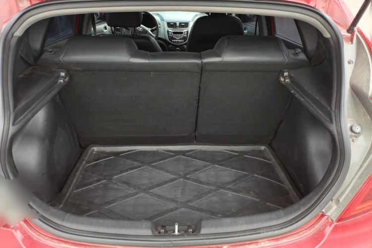 Used Hyundai Verna Ray 2014 1.4L Manual GLX Trunk