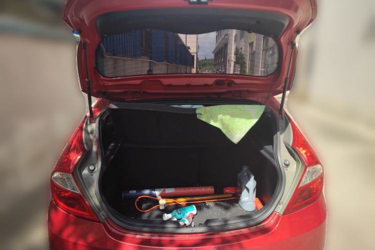 Used Hyundai Verna Ray 2014 1.4L Automatic GLX Trunk