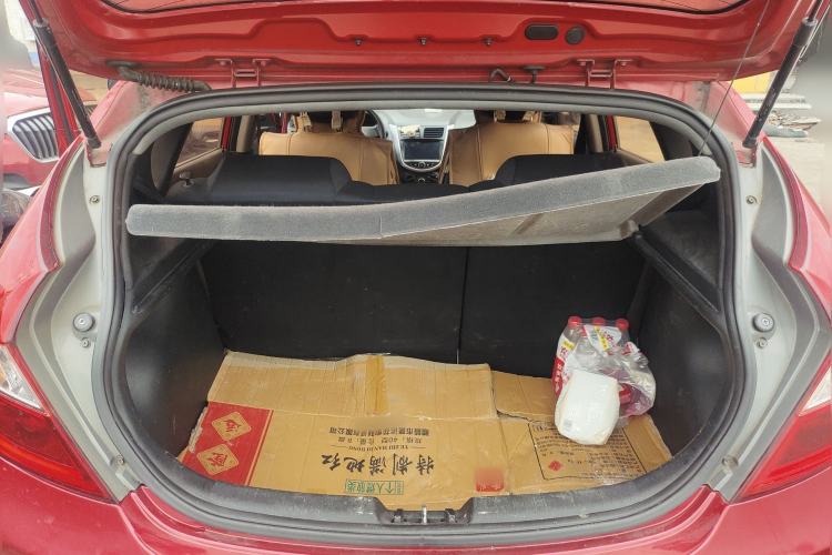 Used Hyundai Verna Ray 2014 1.4L Manual GL Trunk