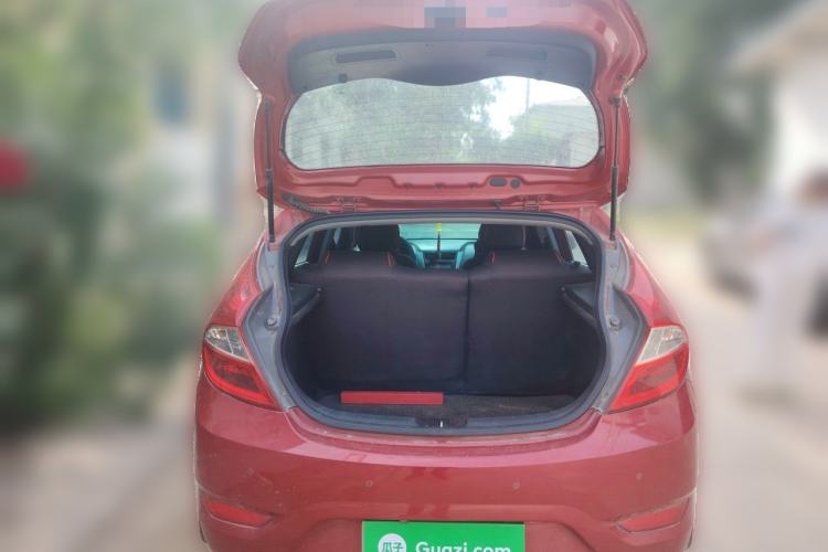 Used Hyundai Verna Ray 2014 1.4L Manual GLX Trunk