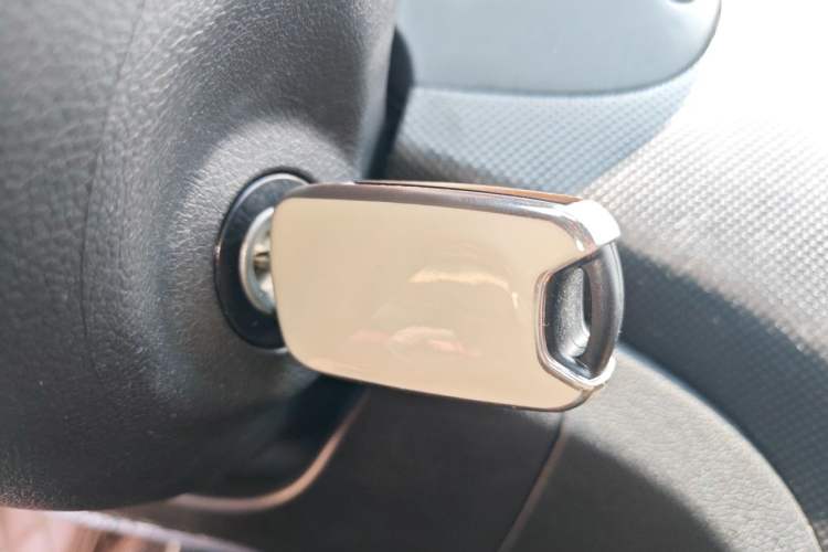 Used Hyundai Verna Ray 2014 1.4L Automatic GLX Vehicle Key